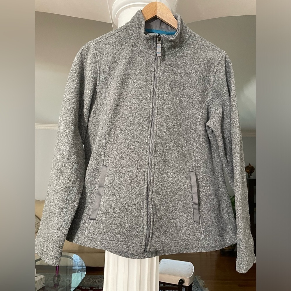 Lands’End women’s any weather fleece zip up gray Jacket six medium (10-12)